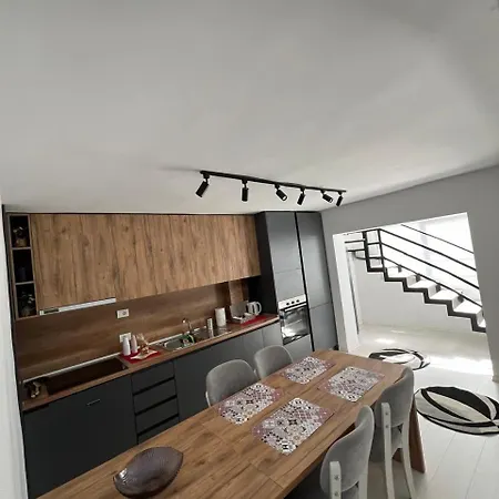 Apartments 아파트 *