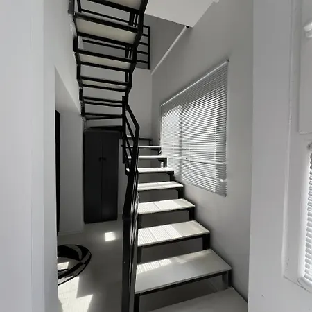 아파트 Apartments